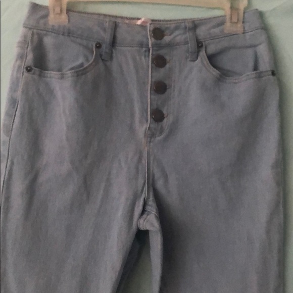 Jeans - Picture 2 of 4